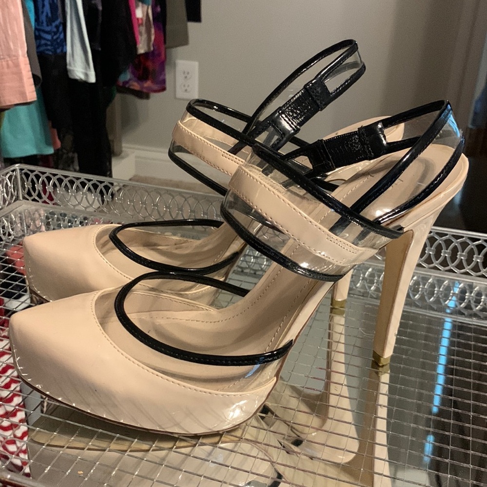 BCBGeneration nude w/clear and black accent pumps size 9.5